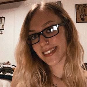 Meet your Posher, Jullia